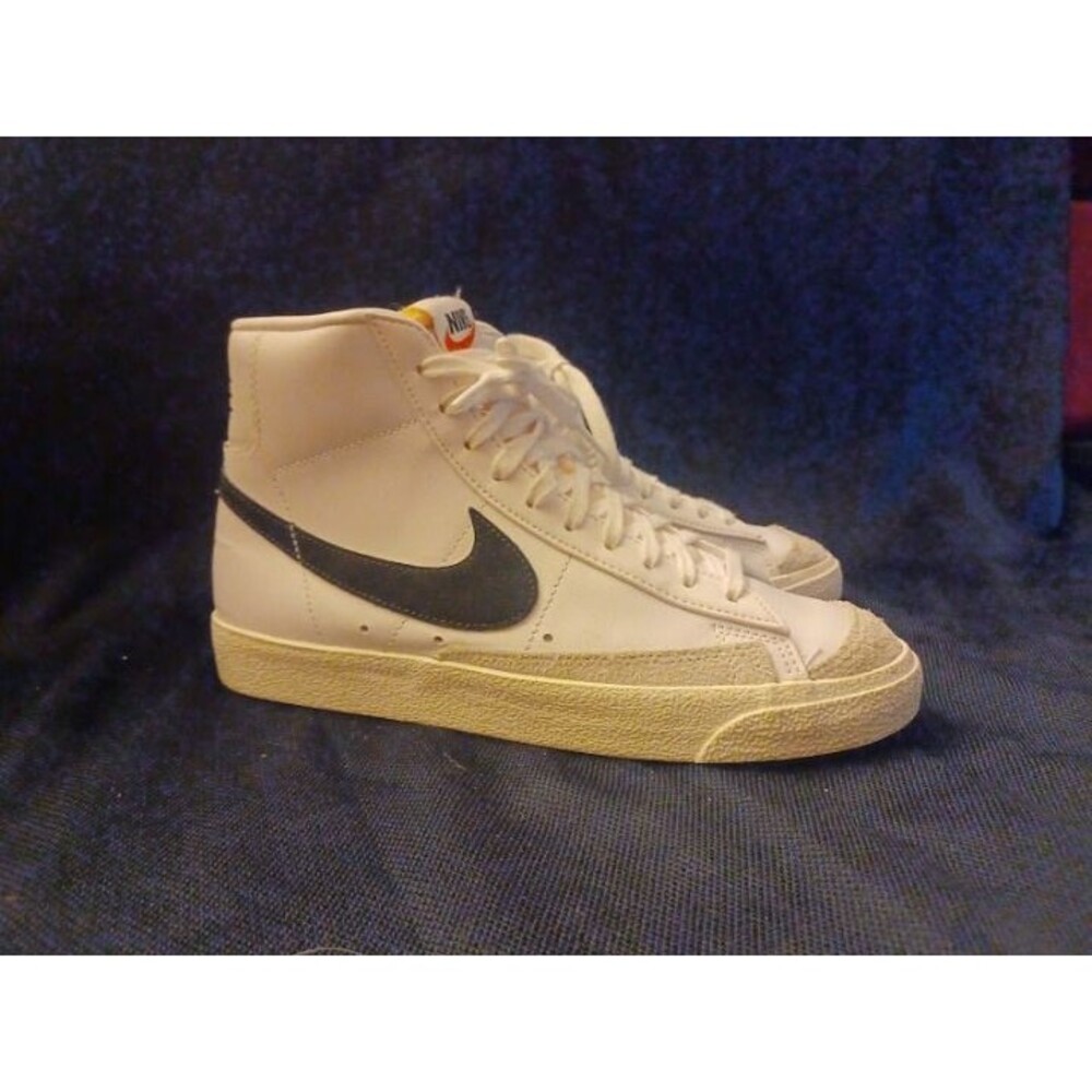 Nike Blazers Mid 77’ Vintage Sneakers Size 8